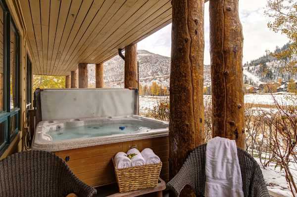 Abode at Bristlecone, private hot tub, direct views of Deer Valley