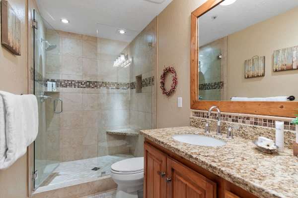 Abode at Bristlecone, private hot tub, direct views of Deer Valley