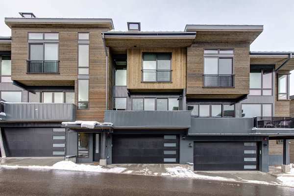 Abode at White Owl, ski-in, private hot tub, mountain retreat