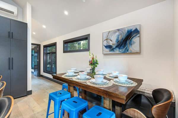 Abode at Mountain Gem, private hot tub, resort access, heart of Old Town