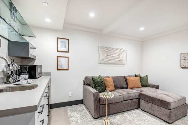 Abode at Mountain Gem, private hot tub, resort access, heart of Old Town