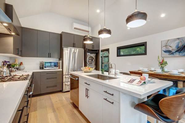 Abode at Mountain Gem, private hot tub, resort access, heart of Old Town