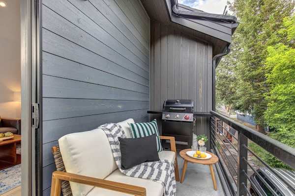 Abode at Mountain Gem, private hot tub, resort access, heart of Old Town