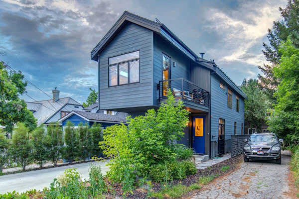 Abode at Mountain Gem, private hot tub, resort access, heart of Old Town