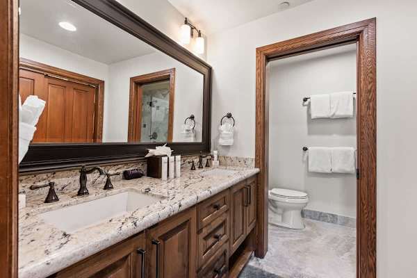 Abode at Slopeside Deer Valley, ski-in/ski-out, hot tub, resort access