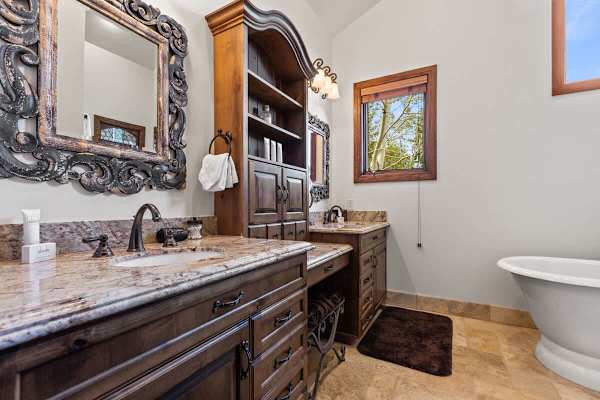 Abode at Slopeside Deer Valley, ski-in/ski-out, hot tub, resort access