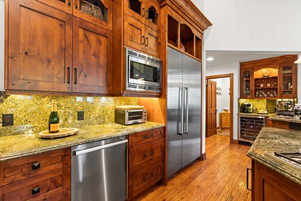 Abode at Slopeside Deer Valley, ski-in/ski-out, hot tub, resort access