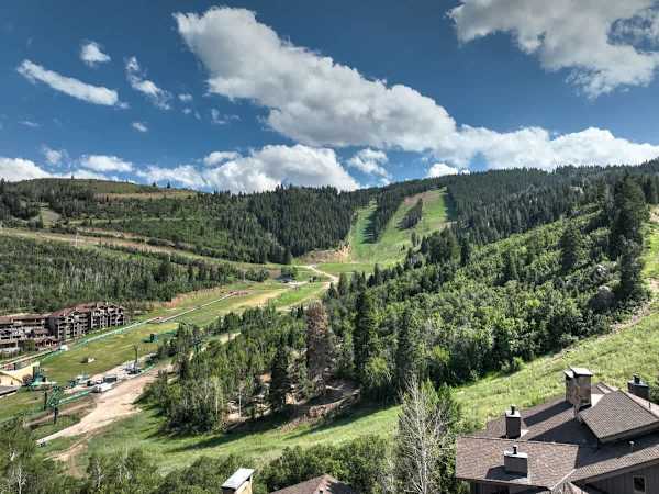 Abode at Slopeside Deer Valley, ski-in/ski-out, hot tub, resort access