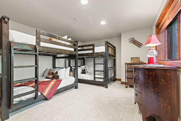 Abode at Slopeside Deer Valley, ski-in/ski-out, hot tub, resort access