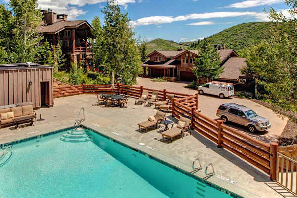 Abode at Slopeside Deer Valley, ski-in/ski-out, hot tub, resort access