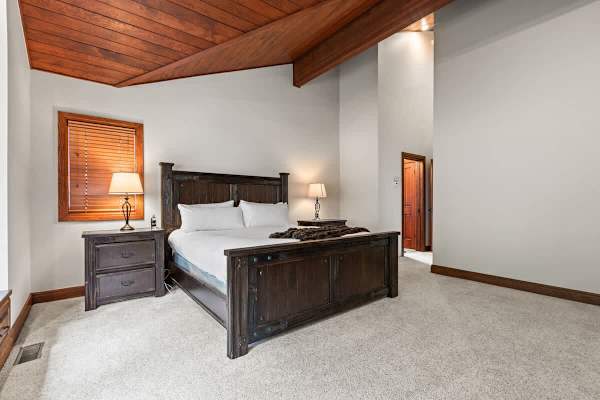 Abode at Slopeside Deer Valley, ski-in/ski-out, hot tub, resort access