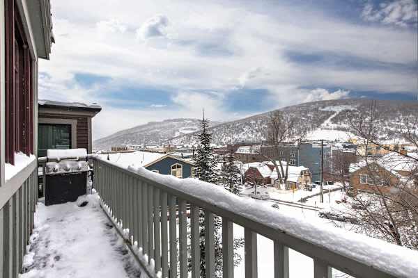 Abode at The Outlaw, private hot tub, mountain retreat