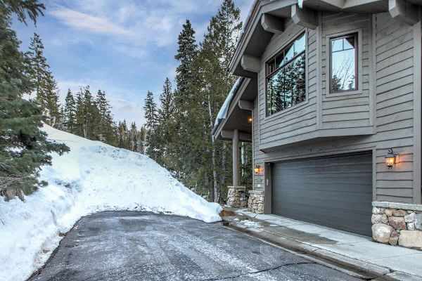Abode at Wasatch Hollow, private hot tub, sound system, retreat