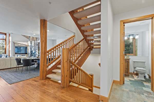 Abode at Wasatch Hollow, private hot tub, sound system, retreat