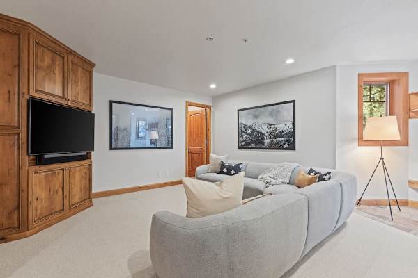 Abode at Wasatch Hollow, private hot tub, sound system, retreat