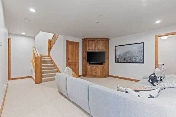Abode at Wasatch Hollow, private hot tub, sound system, retreat
