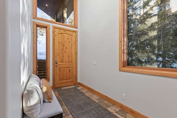 Abode at Wasatch Hollow, private hot tub, sound system, retreat