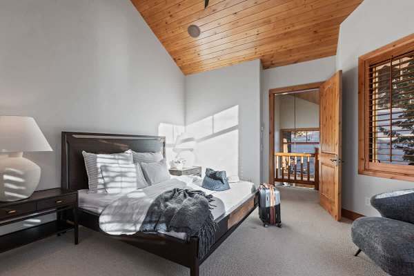 Abode at Wasatch Hollow, private hot tub, sound system, retreat