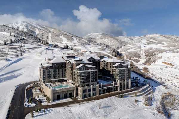 Abode at Deer Valley East, hot tub, pool, resort access, Deer Valley