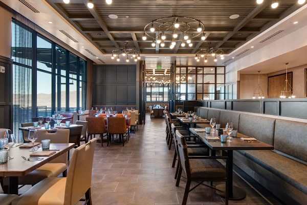 Abode at Deer Valley East, hot tub, pool, resort access, Deer Valley