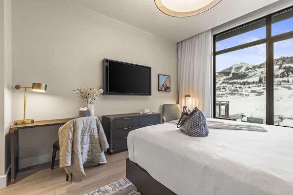 Abode at Deer Valley East, hot tub, pool, resort access, Deer Valley