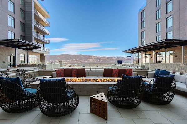 Abode at Deer Valley East, hot tub, pool, resort access, Deer Valley