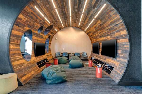 Abode at Deer Valley East, hot tub, pool, resort access, Deer Valley