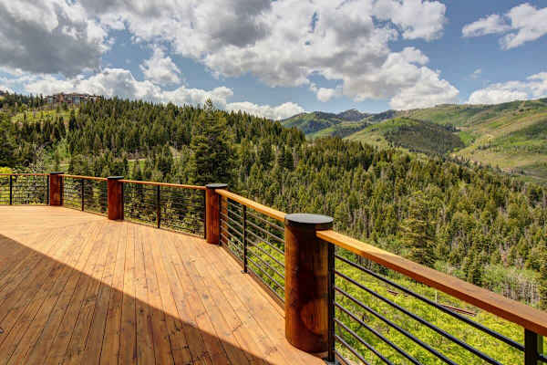 Abode at American Flag, private hot tub, sauna, panoramic views