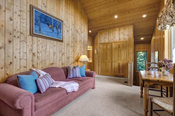 Abode at American Flag, private hot tub, sauna, panoramic views