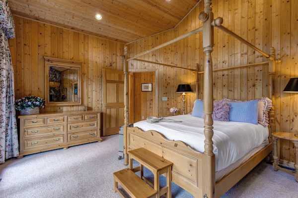 Abode at American Flag, private hot tub, sauna, panoramic views
