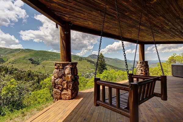 Abode at American Flag, private hot tub, sauna, panoramic views