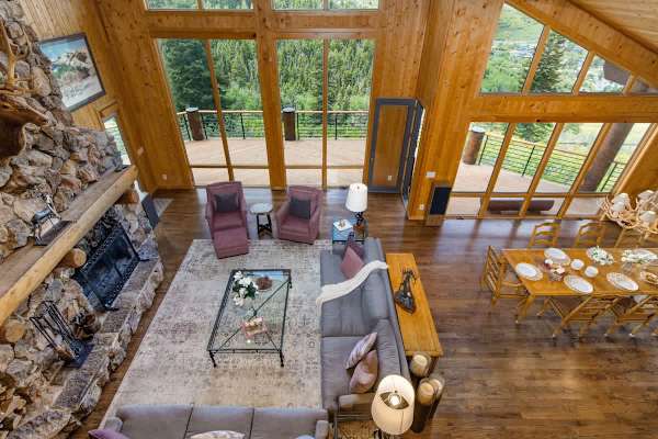 Abode at American Flag, private hot tub, sauna, panoramic views