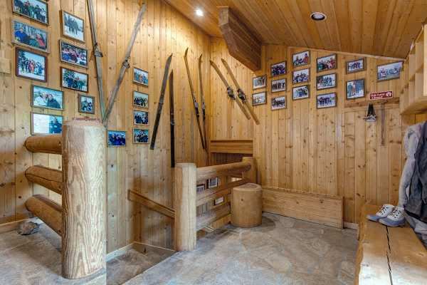Abode at American Flag, private hot tub, sauna, panoramic views
