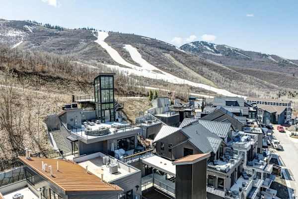 Abode at Powder King, ski-in/ski-out, hot tub, fire pit, PCMR