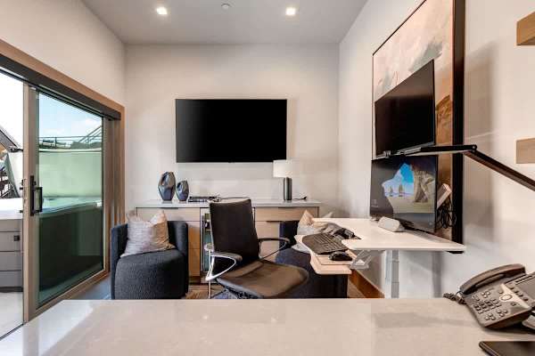 Abode at Powder King, ski-in/ski-out, hot tub, fire pit, PCMR
