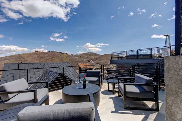 Abode at Powder King, ski-in/ski-out, hot tub, fire pit, PCMR
