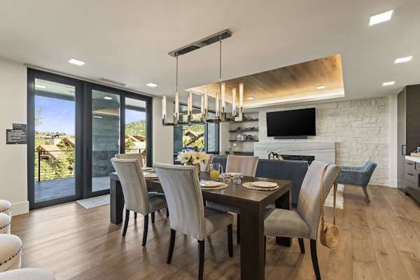 Abode at Horizon View, ski-in/ski-out, hot tub, panoramic views