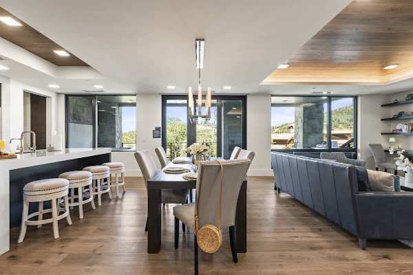 Abode at Horizon View, ski-in/ski-out, hot tub, panoramic views