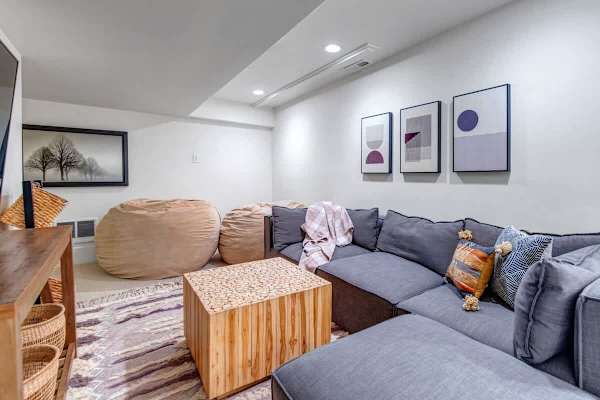 Abode at Lucky Miner, hot tub, fire pit, steps to Main Street, Old Town