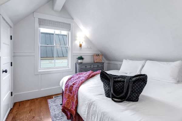 Abode at Lucky Miner, hot tub, fire pit, steps to Main Street, Old Town