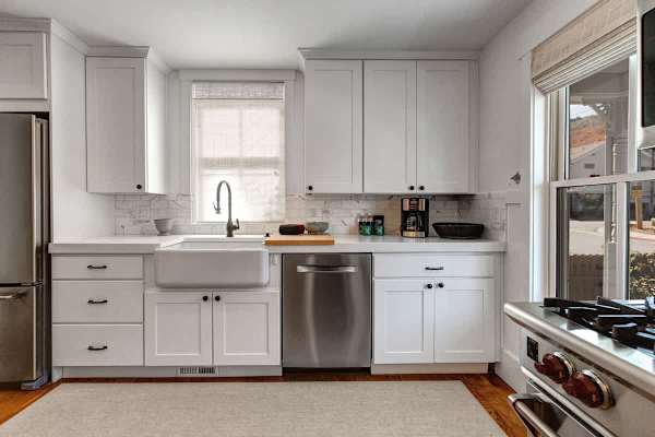 Abode at Lucky Miner, hot tub, fire pit, steps to Main Street, Old Town