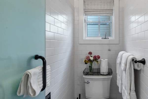 Abode at Lucky Miner, hot tub, fire pit, steps to Main Street, Old Town