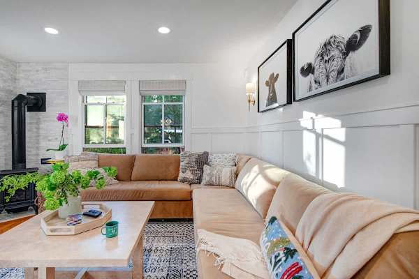 Abode at Lucky Miner, hot tub, fire pit, steps to Main Street, Old Town