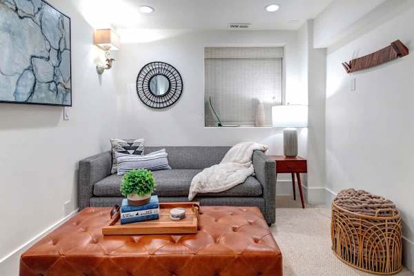 Abode at Lucky Miner, hot tub, fire pit, steps to Main Street, Old Town