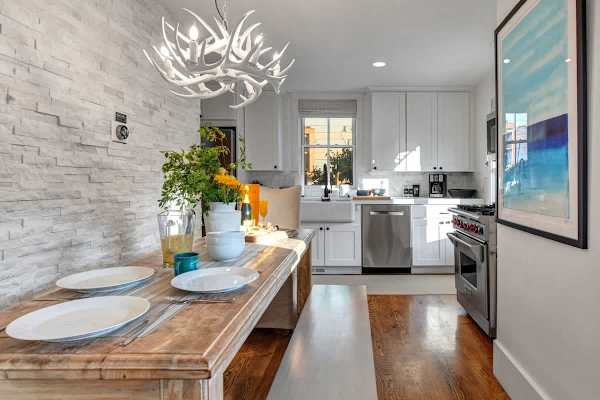 Abode at Lucky Miner, hot tub, fire pit, steps to Main Street, Old Town