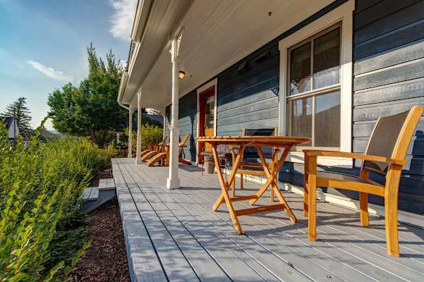 Abode at Lucky Miner, hot tub, fire pit, steps to Main Street, Old Town