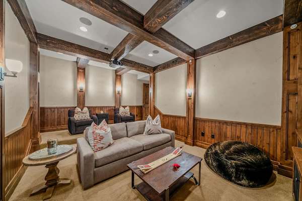 Abode at Mountains Edge, ski-in/ski-out, hot tub, pool table