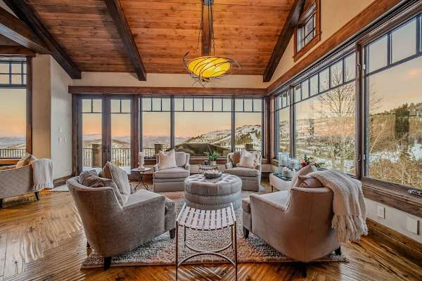 Abode at Mountains Edge, ski-in/ski-out, hot tub, pool table