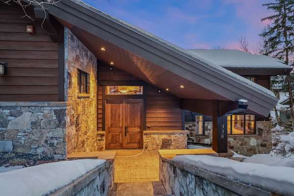 Abode at Mountains Edge, ski-in/ski-out, hot tub, pool table