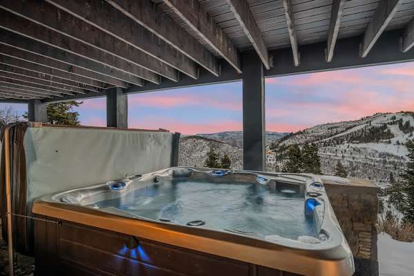 Abode at Mountains Edge, ski-in/ski-out, hot tub, pool table